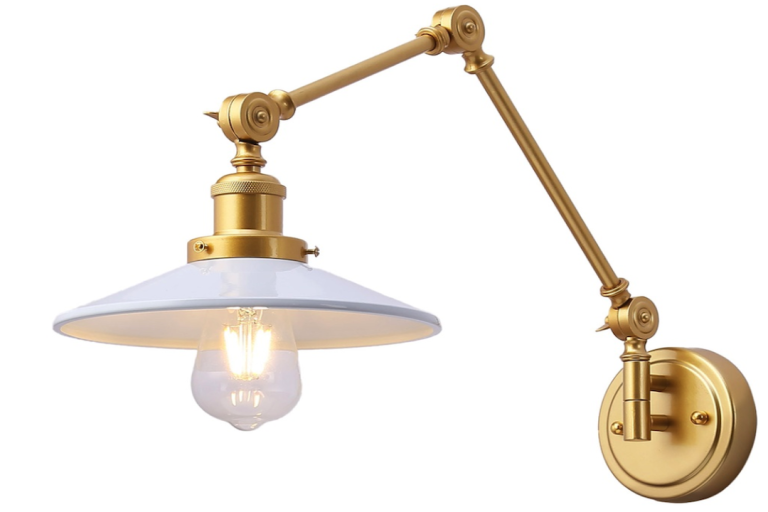 Iluminación de esquina: Lámparas de pared con brazo oscilante de latón antiguo